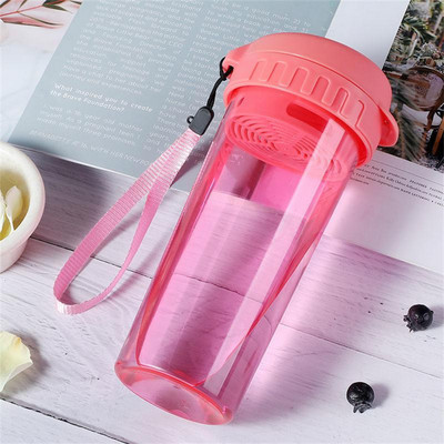 Liela kalibra ūdens glāze nedaudz ieliekta Pārtikas kvalitātes krišanas izturīga krūze Vienkārša ērta glāze Vienkārša plastmasas ūdens glāze ķīniešu