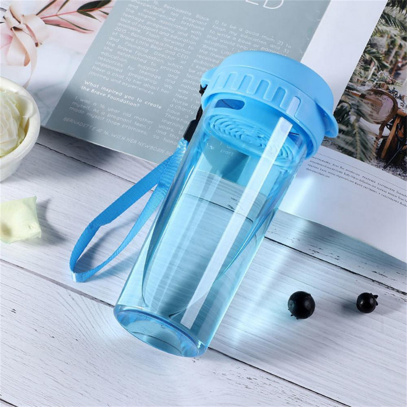 Liela kalibra ūdens glāze nedaudz ieliekta Pārtikas kvalitātes krišanas izturīga krūze Vienkārša ērta glāze Vienkārša plastmasas ūdens glāze ķīniešu