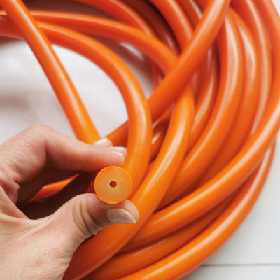 1 metras Povandeninės žūklės guminis vamzdis pistoleto juosta ELASTINIS latekso vamzdis Vidinis skersmuo 2 mm 2,5 mm 3 mm 5 mm Išorinis skersmuo 8 mm 10 mm 12 mm 14 mm 16 mm 18