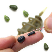 20 DB Pontyhorgász-kiegészítők Gyors csere gyöngyök Módszer Feeder Helikopter Hajtorony Horgászhorog hossza Zsinórtartó Pontyfelszerelés