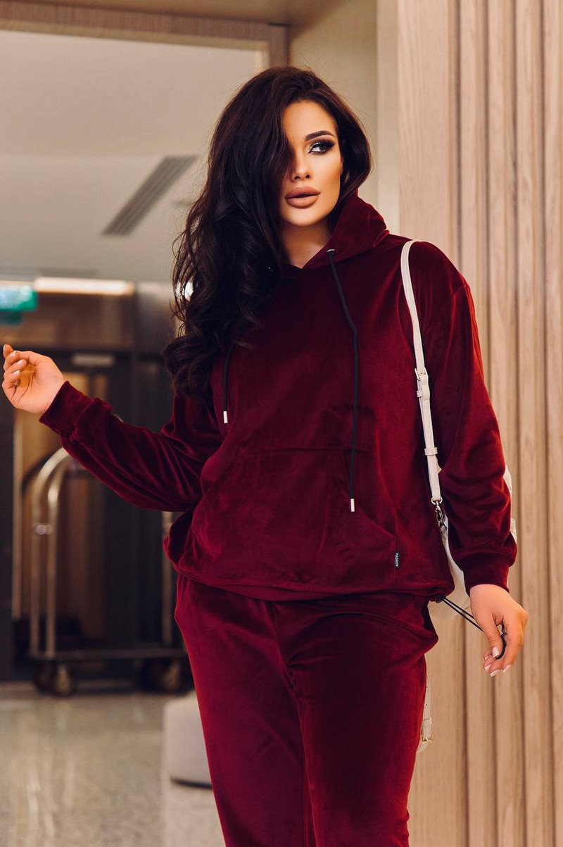 Спортен комплект от кадифе