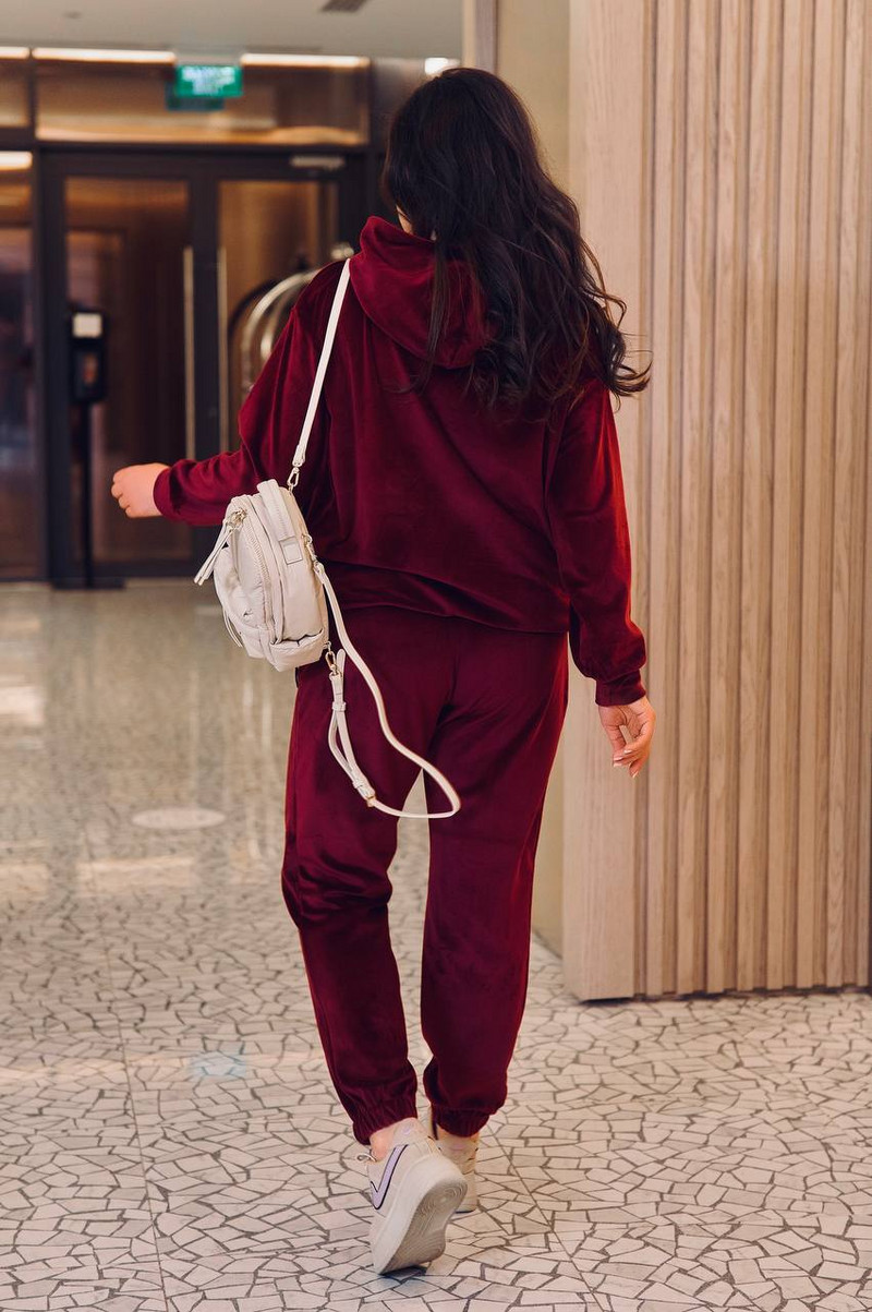 Спортен комплект от кадифе