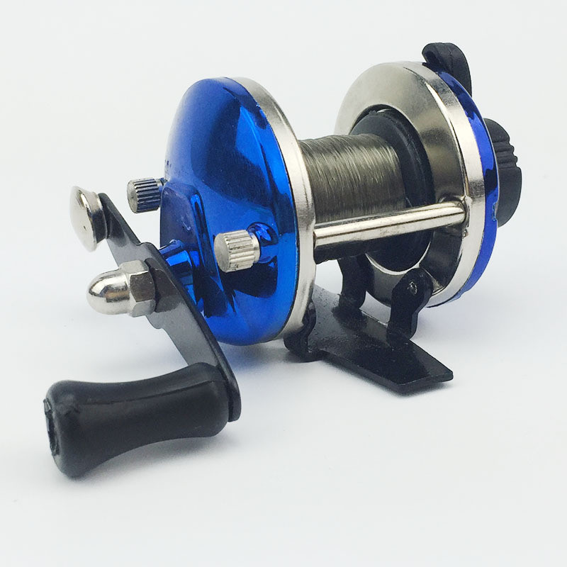 Mini metallist söödavalamise paadi jääpüügirull Kalasööda rull Kompaktne disain Metallist kaugsööda rull talviseks kalapüügiks