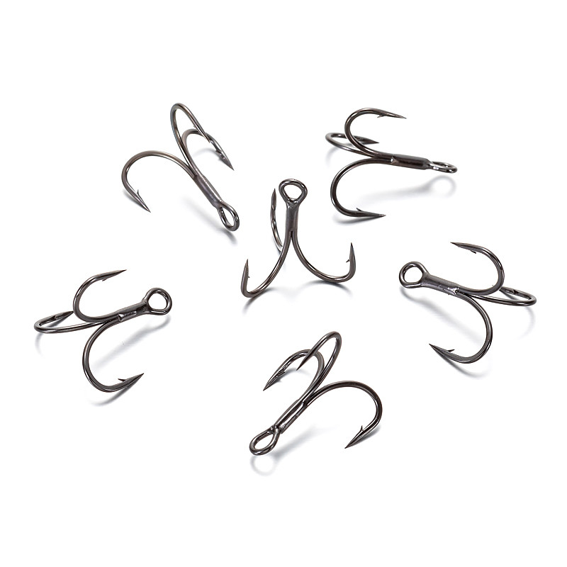 Világos ón színű háromszögű horog nagy szilárdságú horgok 15db/tétel 2# 4# 6# 8# 10# 12# magas széntartalmú acél tengeri tengeri horgászhorog ST46