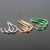 30db/csomag Szögesszögű horgász horgok Magas széntartalmú acél horgászhorgok horgászathoz Jip Zöld Arany Ezüst színű Erősített horgászhorgok