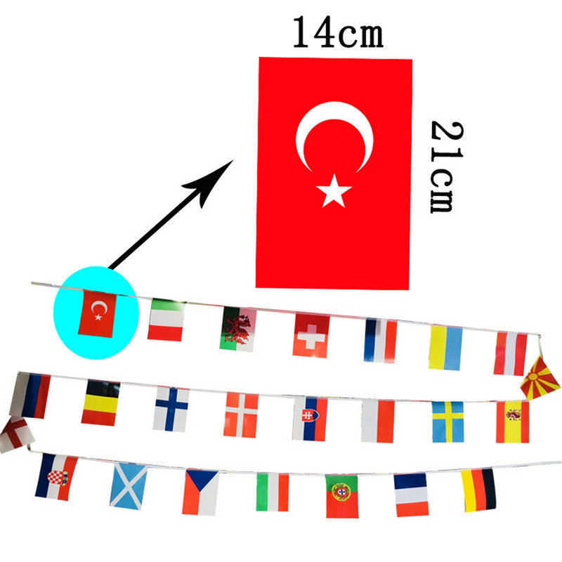 Jalgpalli Euroopa meistrivõistlused 24 rahvuse lipulipudega spordibaaris restoranis aiapeo kaunistused