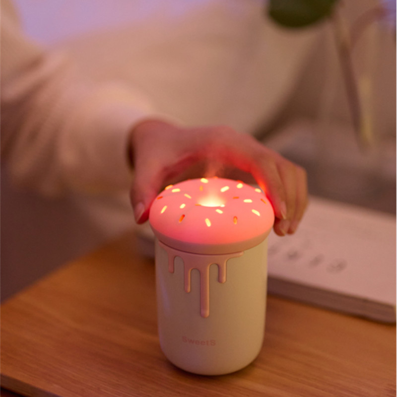 250 ml Lovely Donut légpárásító USB aromaterápiás diffúzor romantikus LED lámpával Ultrahangos mini autós vízködkészítő porlasztó