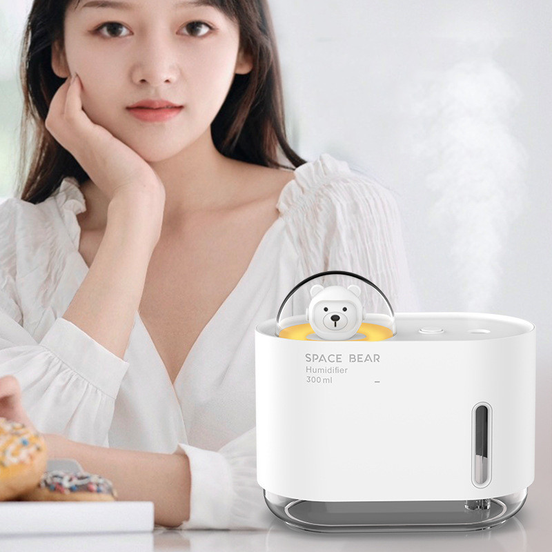 Uus 300 ml Cartoon Space Bear kaasaskantav õhuniisutaja USB mini lauaarvuti siseõhu pihustusniisutaja kodu vaigistuse pihustusniisutid