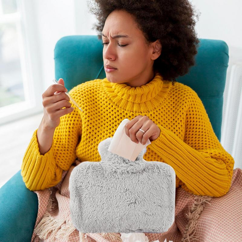 Melegvizes táska gumi fedéllel Melegvizes táska puha gyapjú borítással kézi zseb 1,5 literes melegvizes táska kézmelegítő hideg hideg kezelés