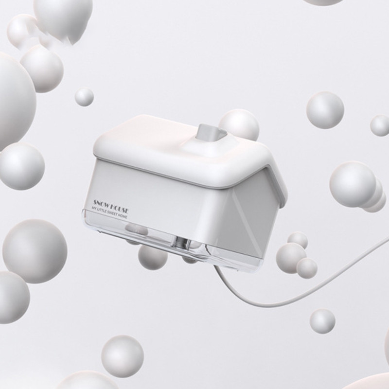 300ML Creative Snow House Humidifier USB Aroma Essential Oil Diffuser with Light