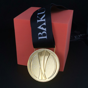 1бр Шампионски медал от Лига Европа Метален медал от цинкова сплав Реплика на медали Златен медал Футболни сувенири Колекция от фенове