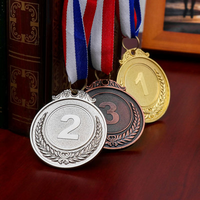 3 TK metalliauhinna medalid spordimedalid akadeemikud Kõik võistlusmängude medal kaelalindiga kuld hõbedane pronks stiil