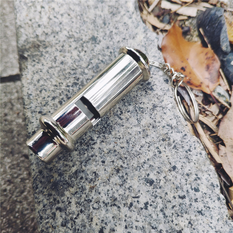 Policijas svilpes tērauda militārās svilpes ar virvi āra sporta treniņu rīki dzīvības glābšanas aprīkojums