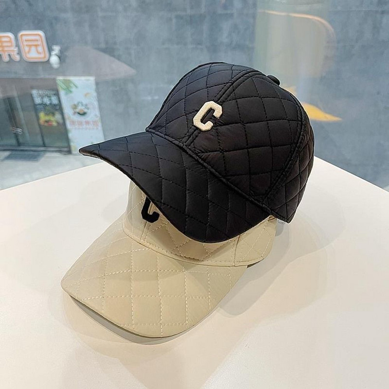 Zimska puhasta pamučna karirana topla bejzbol kapa s izvezenim C-slovom Ležerni jednostavni šeširi za žene Šešir na preklop Ženska hip hop kapa
