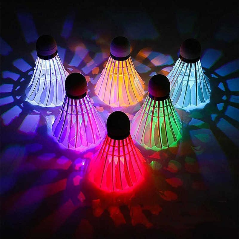 Szélálló, nagy rugalmasságú kültéri és beltéri LED lámpa színes izzó golyós világítás tollaslabda libatollas tollaslabda