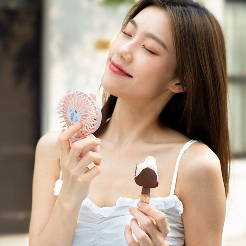 AD-Mini kézi ventilátor hordozható klipszes ventilátor USB újratölthető csendes ventilátor éjszakai fénnyel irodai otthoni kültéri használatra