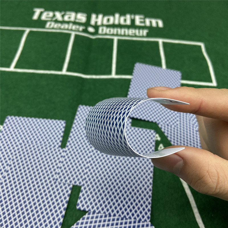 100% PVC spēļu kārtis Plastmasas pokera kāršu spēle Ūdensizturīga 4 krāsu Texas Hold`em blekdžeka spēle Zelta kāršu galda izklaide