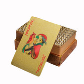 55 tk/komplekt Kuldfoolium veekindel plastik Mängivad pokkerid mängukaardid Magic Card Gift Collection Perekohtumiste lauamängud