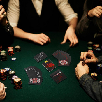 Παιγνιόχαρτα Τυπική επαγγελματική αδιάβροχη τράπουλα Τράπουλα με προστατευμένα πόκερ Επιπλέον ενσωματωμένα στρώματα