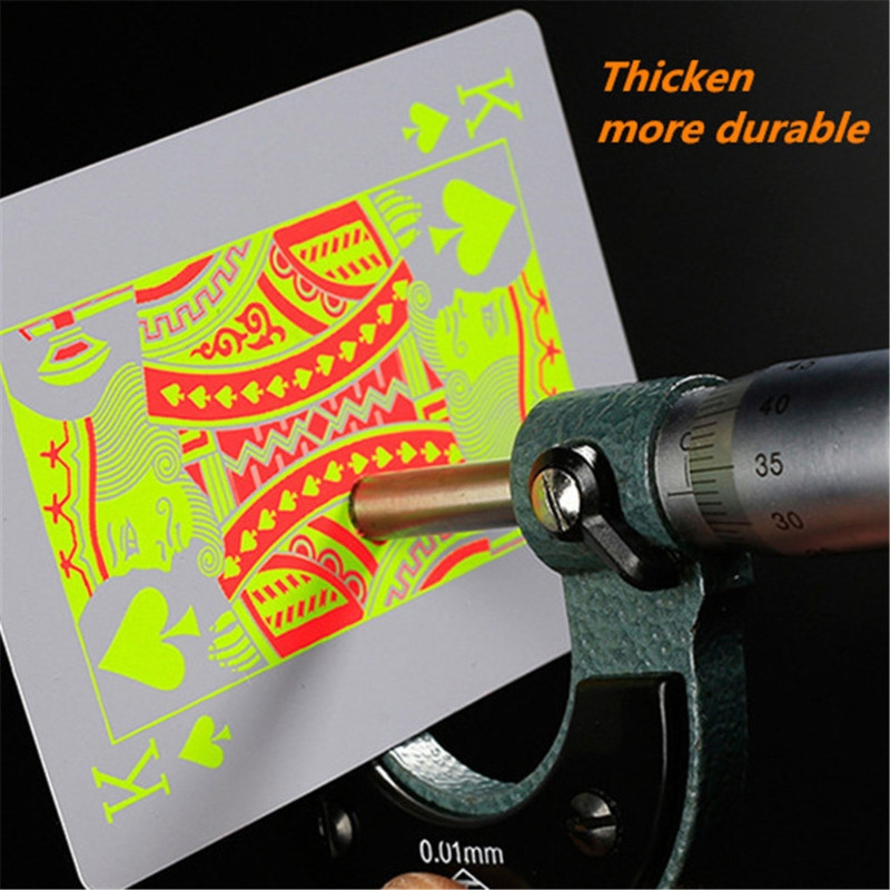 Mängukaardi veekindlad pokkerikaardid PVC klassikalised fluorestseeruvad pokkerikaardid Uudsed pokkerimänguriistad peremängupeoks