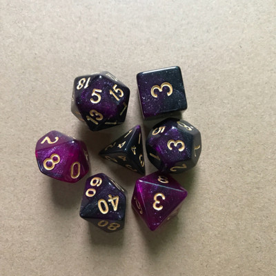 7tk/komplekt Lauamäng Mitmevärviline mitmetahuline mitmetahuline mängutäring Dungeons`ile ja draakonile DND RPG MTG 4 6 8 10 12 20 D4-D20