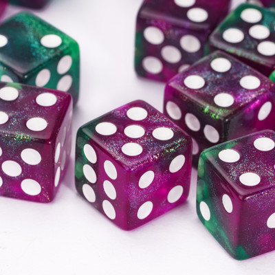 Poludie 10 db D6 12 mm-es mini dobókocka hat oldalas szerencsejátékok kocka klubbulihoz RPG társasjáték bár asztali kiegészítők