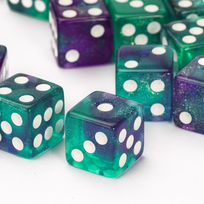 Poludie 10 db D6 12 mm-es mini dobókocka hat oldalas szerencsejátékok kocka klubbulihoz RPG társasjáték bár asztali kiegészítők