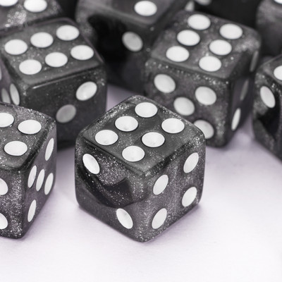 Poludie 10 db D6 12 mm-es mini dobókocka hat oldalas szerencsejátékok kocka klubbulihoz RPG társasjáték bár asztali kiegészítők