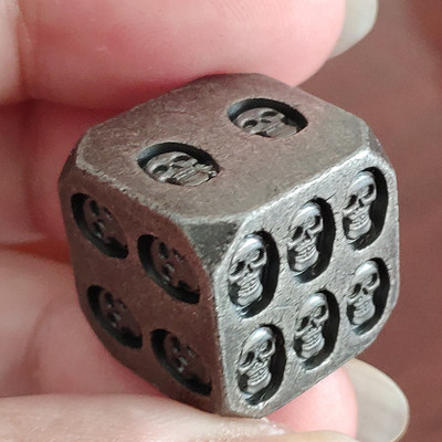 1 tk DND D6 tume kolju metallist täringud 6 küljega täringutega Warhammer RPG mängud valikuotsustusmängud D&D täringud metallist MINI PLANET