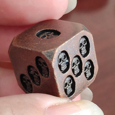 1 tk DND D6 tume kolju metallist täringud 6 küljega täringutega Warhammer RPG mängud valikuotsustusmängud D&D täringud metallist MINI PLANET