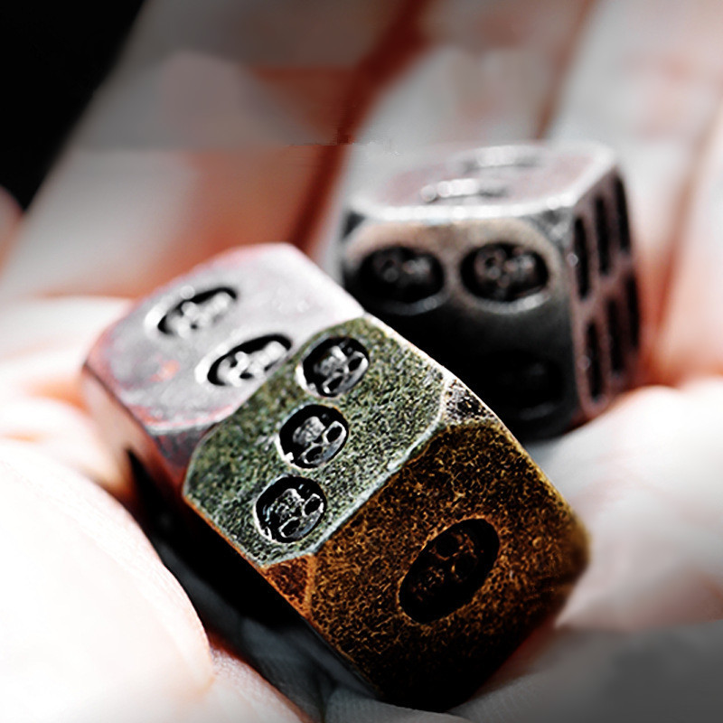 1 tk DND D6 tume kolju metallist täringud 6 küljega täringutega Warhammer RPG mängud valikuotsustusmängud D&D täringud metallist MINI PLANET