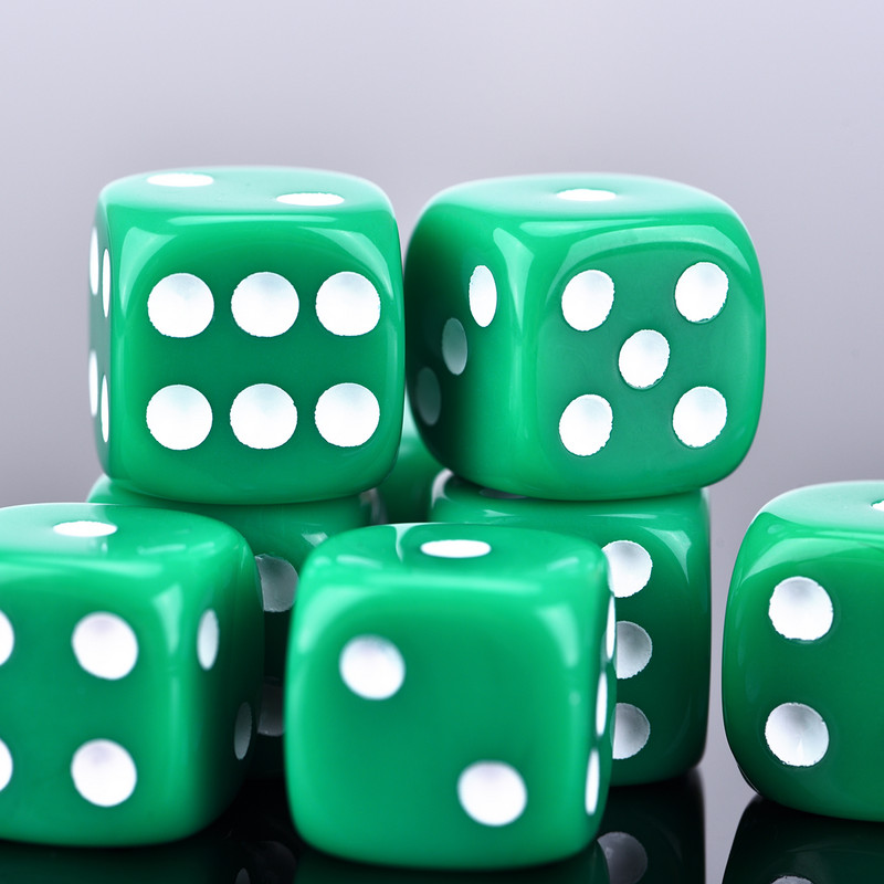 10 D6 täringut 16 mm kuuepoolse nurgaga ümara nurgaga matriit lauamängude jaoks – läbipaistmatu, läbipaistev