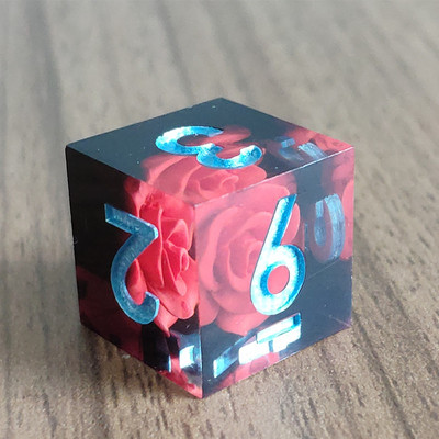 Mini Planet DND D6 täringud Käsitsi valmistatud vaigust 6 küljega täringud, teravate servadega Mitmetahulised lillede täringud RPG lauamängude jaoks D&D täringud