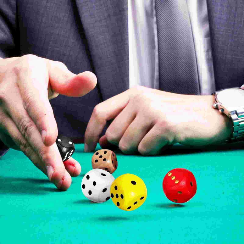 25db Hasznos, robusztus, praktikus játékkocka 6 oldalas kocka Többoldalas kocka fa dobókocka kellék