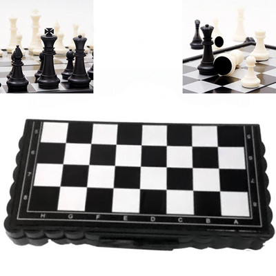 Mini set de șah 32 buc Tabla de șah pliabilă din plastic Joc de masă ușoară Jucărie portabilă pentru copii în aer liber