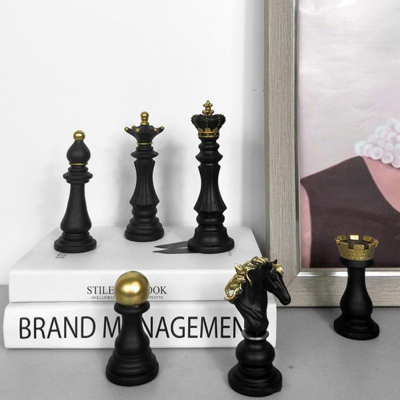 Retro šachmatų statula Dervos šachmatų figūrėlė Retro namų puošmena Papuošalai Minkšta apranga piktadarys šachmatų figūrėlė skulptūra Prabangūs šachmatai