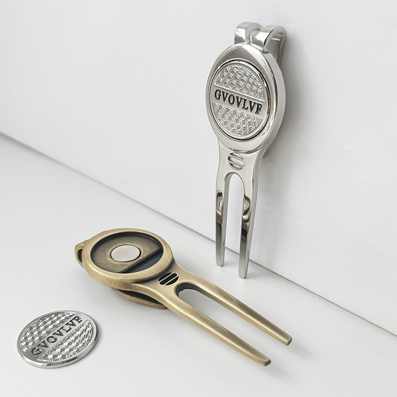Golf Divot javítószerszám, Divot szerszám golf sapkával és GvOvLvF mágneses golflabda-jelölővel golfgyakorláshoz, ezüst és réz