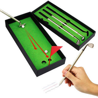 Golfo rašiklio rinkinys mini stalinis golfo rutulinis tušinukas. Dovaną sudaro 3 lazdelių rašiklio kamuoliukai ir stalo žaidimai vėliavėle
