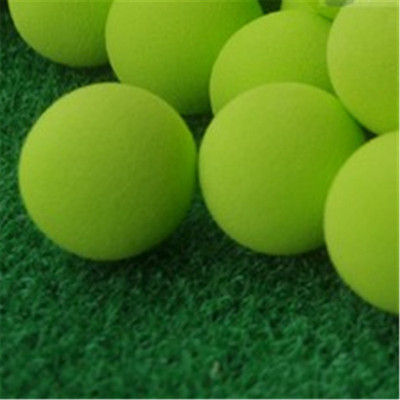 20 vnt 30 mm EVA putplasčio minkštų kempinių kamuoliukų golfo / teniso treniruotės, skirtos vidaus golfo pratyboms vaikams žaislinis kamuolys