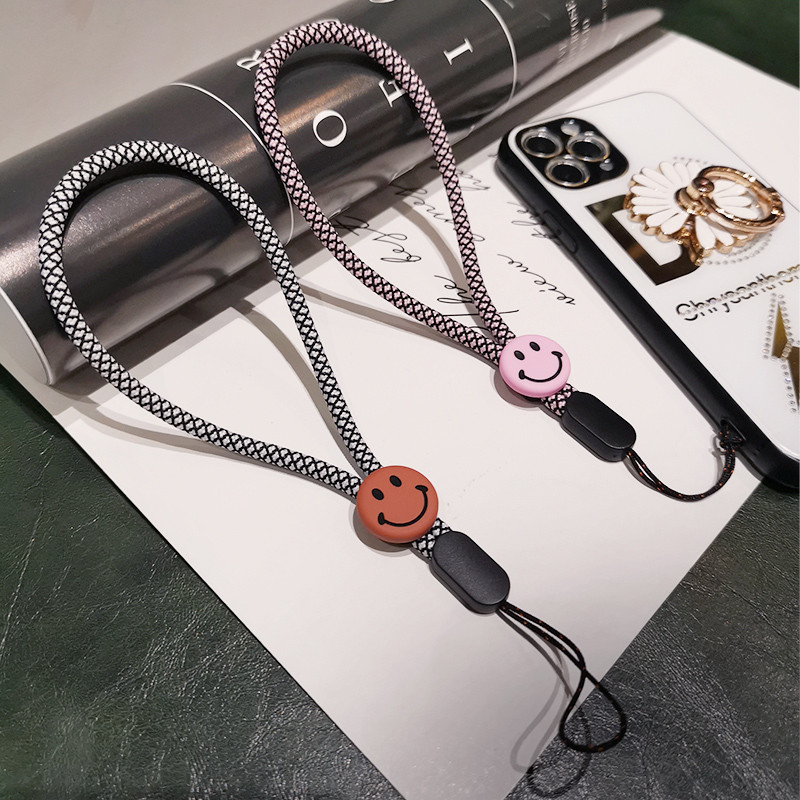 Връзка за мобилен телефон Усмихнато лице Висулка за китка Женски къси ръчно тъкани прости орнаменти Калъф за мобилен телефон Универсална гривна