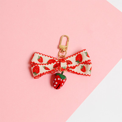 Aranyos japán telefonszíj zsinórok iPhone-hoz Samsung Strawberry Heart Bell Decor Mobiltelefon szíj Kötelek Telefontartozékok
