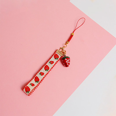 Aranyos japán telefonszíj zsinórok iPhone-hoz Samsung Strawberry Heart Bell Decor Mobiltelefon szíj Kötelek Telefontartozékok