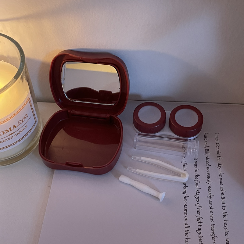 Egyszerű kontaktlencse-tok, szív kialakítású utazólencsedoboz-készlet tükörszem-lencsetartó-tartállyal kozmetikai kontaktlencséhez