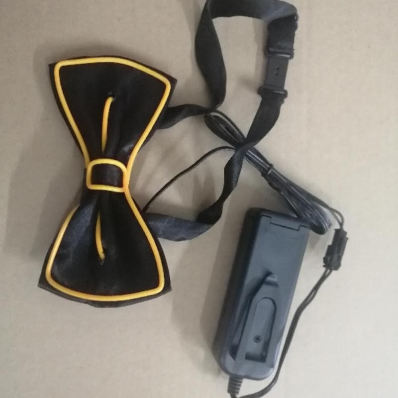 7 színű LED csokornyakkendő, kiváló minőségű divatos villogó csokornyakkendő, 2 aa elemmel világít, férfiaknak házassági ajándék parti kellékek