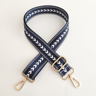 Kontrasztos, világos vonalú csíkos táskapánt Női válltáska öv, állítható széles pántos táskarészek Női futártáska fogantyúja