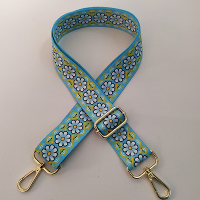 Kontrasztos, világos vonalú csíkos táskapánt Női válltáska öv, állítható széles pántos táskarészek Női futártáska fogantyúja