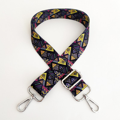 Kontrasztos, világos vonalú csíkos táskapánt Női válltáska öv, állítható széles pántos táskarészek Női futártáska fogantyúja