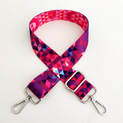 Kontrasztos, világos vonalú csíkos táskapánt Női válltáska öv, állítható széles pántos táskarészek Női futártáska fogantyúja