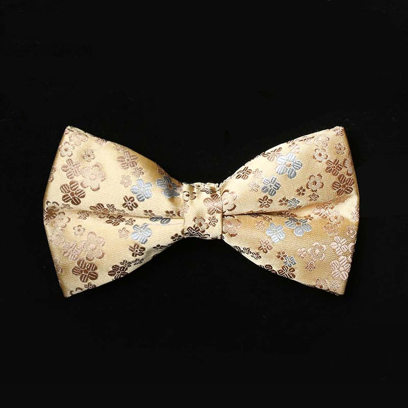 Klasszikus arany csokornyakkendő férfiaknak selyem pillangó előre megkötött virágos csokornyakkendő zsebkendő bross szett Esküvői party sárga férfi csokornyakkendő