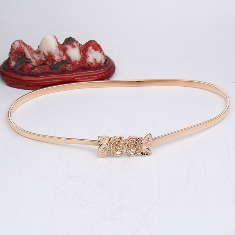 Új dekoratív női fém rugós deréklánc divat levelek csat rugalmas lánc deréköv arany Kiváló minőségű tervezői öv